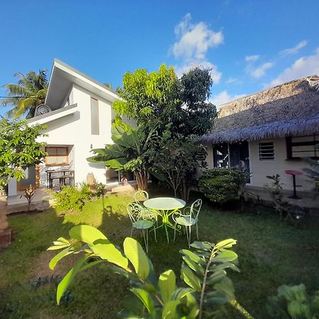 ホテル Tokerau Tahiti ピレー エクステリア 写真